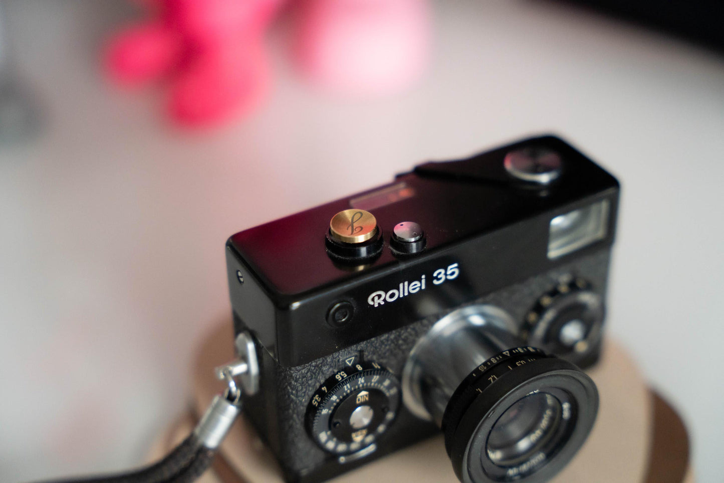 Laser gegraveerde ontspanknop voor jouw camera