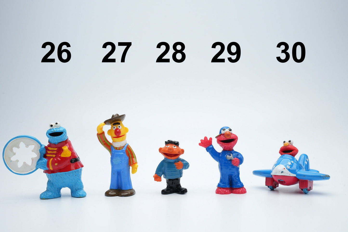 Sesame Street figuren uit verschillende jaartallen en formaten (Sesamstraat)