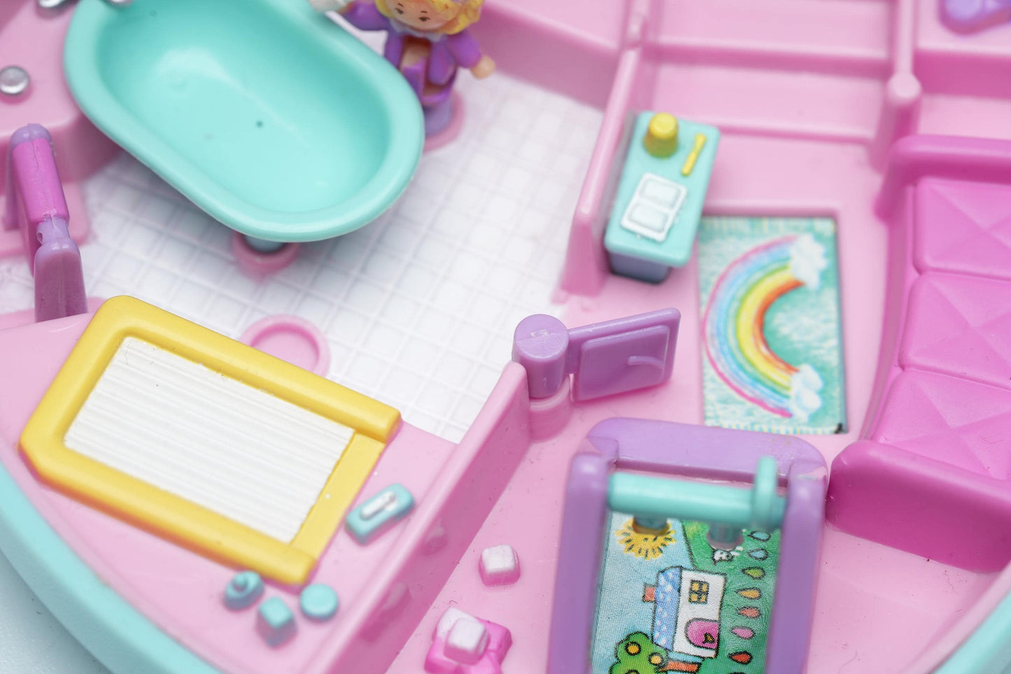 Vintage Polly Pocket 1994 Babytime Fun – Compleet met Polly & Baby’s – Bluebird Nursery Set