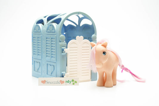 Vintage My Little Pony Peachy met Paardenstal – G1 Grooming Parlour 1983