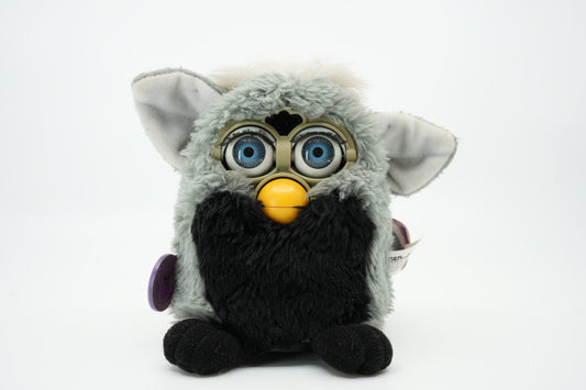Vintage Furby  Koala blauwe ogen 1999 | furby tag | Vintage Furby met Grijs/ Zwarte vacht | Spreekt Engels en Furbish