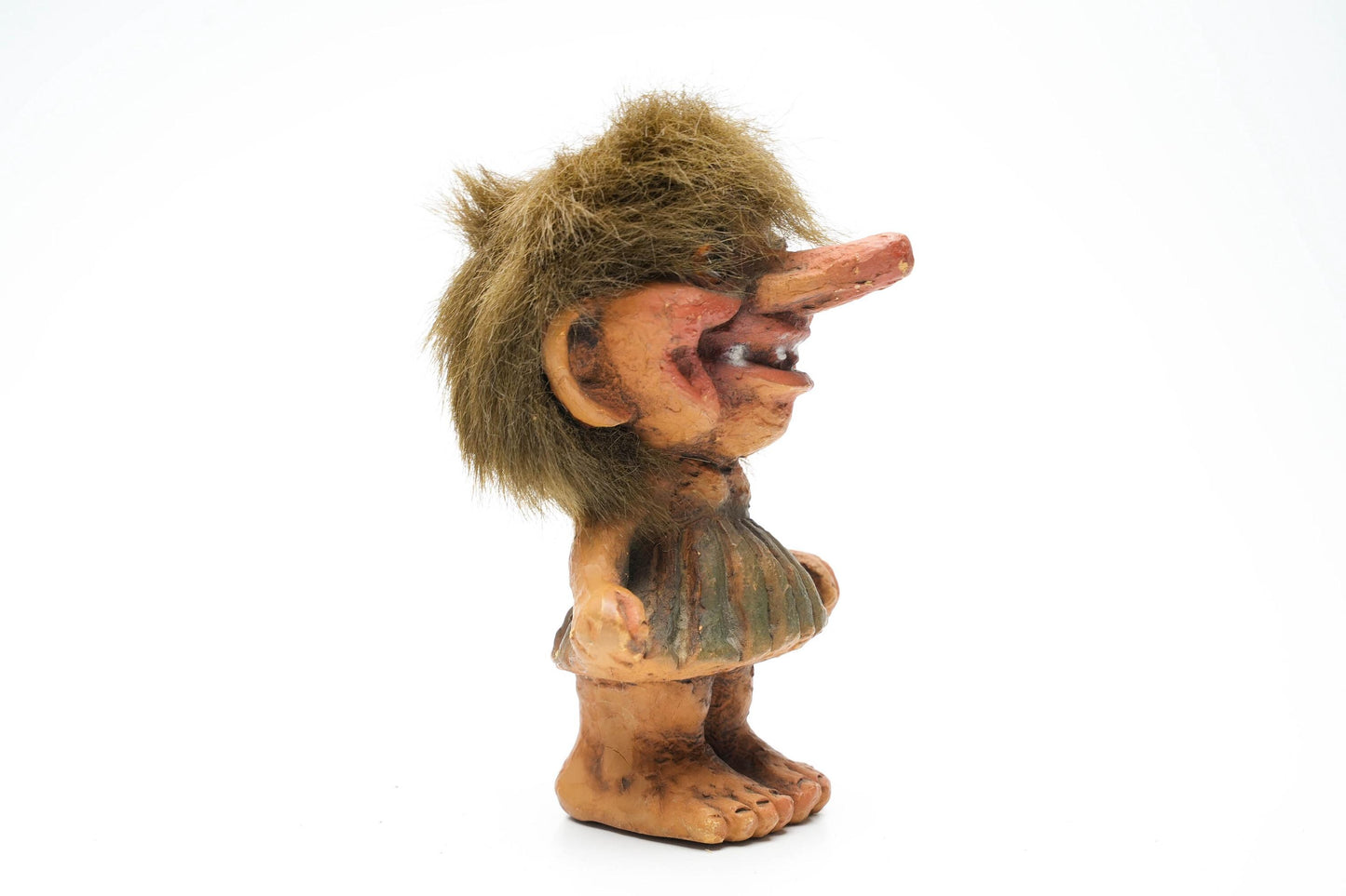 Nyform Trollenmeisje met Jurkje – Vintage Noors Beeldje – 15 cm / ca. 5.9 inch