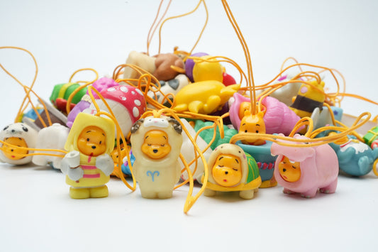 Peek-a-pooh telefoon bedels | Capsule Toys | Vintage peek a pooh bedels | pick your favorite (45 verschillende)