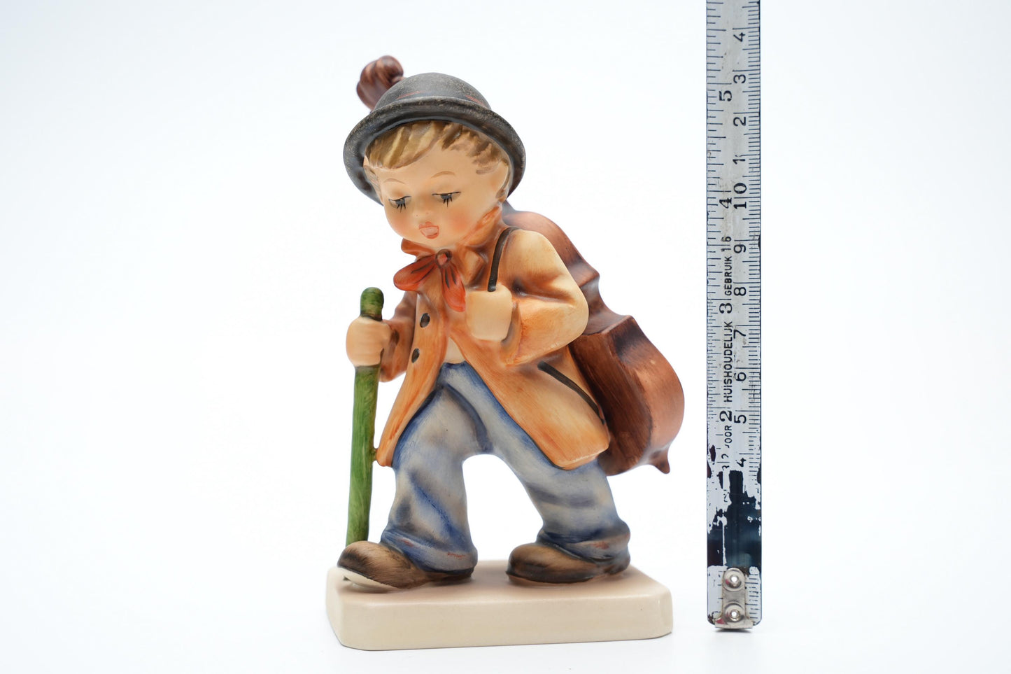 Vintage Hummel Beeldje 'The Returner' - HUM 89 - TMK 6 (14 cm / 5,5 inch)