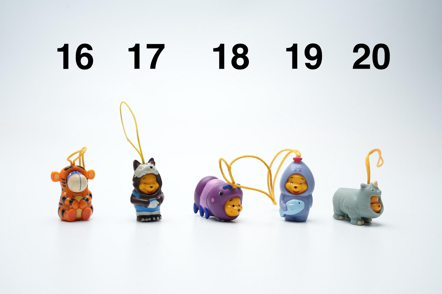 Peek-a-pooh telefoon bedels | Capsule Toys | Vintage peek a pooh bedels | pick your favorite (45 verschillende)