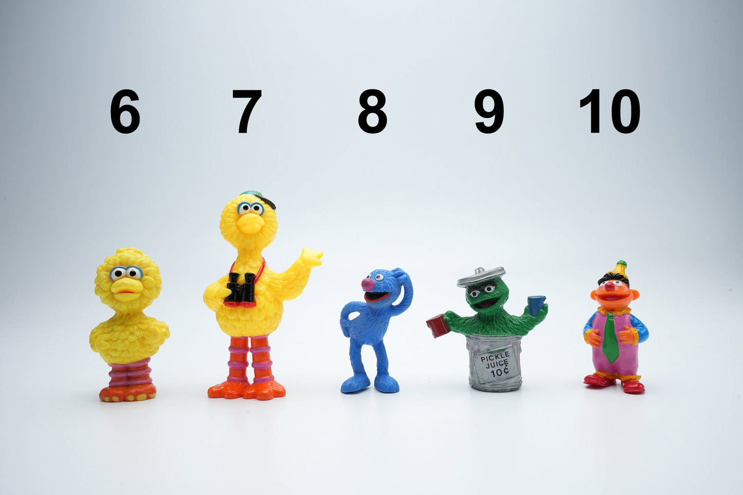 Sesame Street figuren uit verschillende jaartallen en formaten (Sesamstraat)