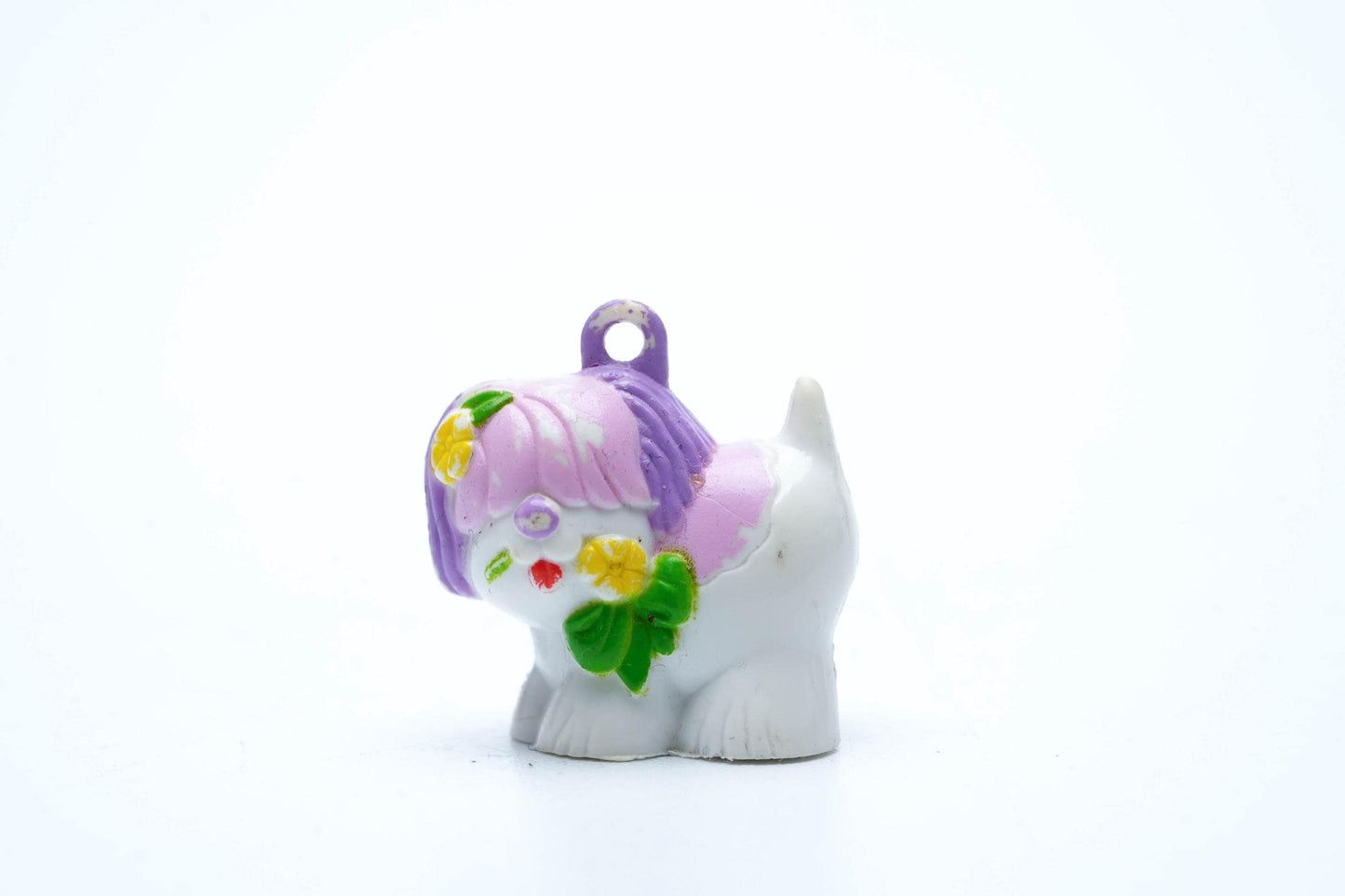 Vintage Charmkins Buttercup – Hasbro 1983 – Hondje met paarse lokken & bloemen | Miniatuur bedelfiguur