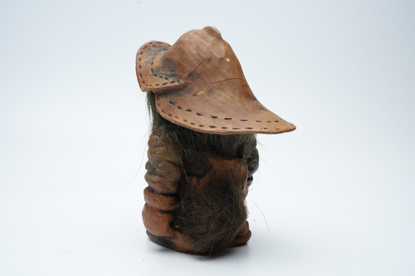 Staande Nyform troll met vissersnet in zijn handen - 6 inch - vintage Noorse troll