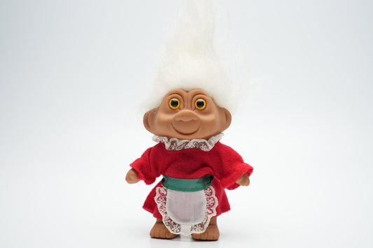 Troll in traditionele oude outfit - wit haar