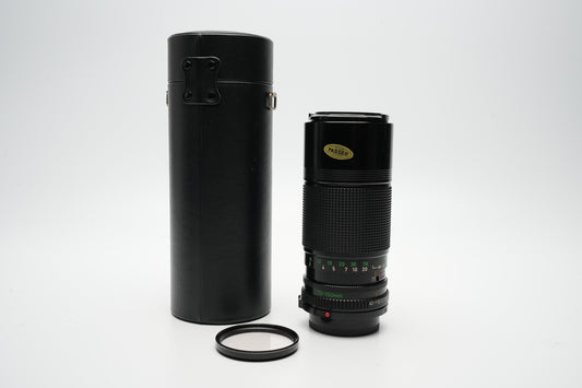 Canon FD 70-150 mm f4.5 zoomlens. Mooie scherpe optiek. Fantastisch bereik voor portretten met ingebouwde zonnekap