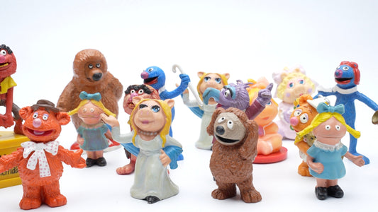 Muppets figuren uit verschillende jaartallen en formaten (The Muppets vintage)