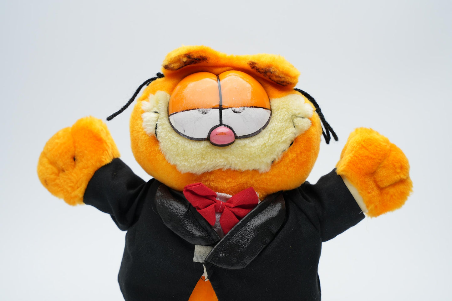 Vintage Garfield Knuffel in Smoking - United Feature Syndicate Inc. & Paws (1981)