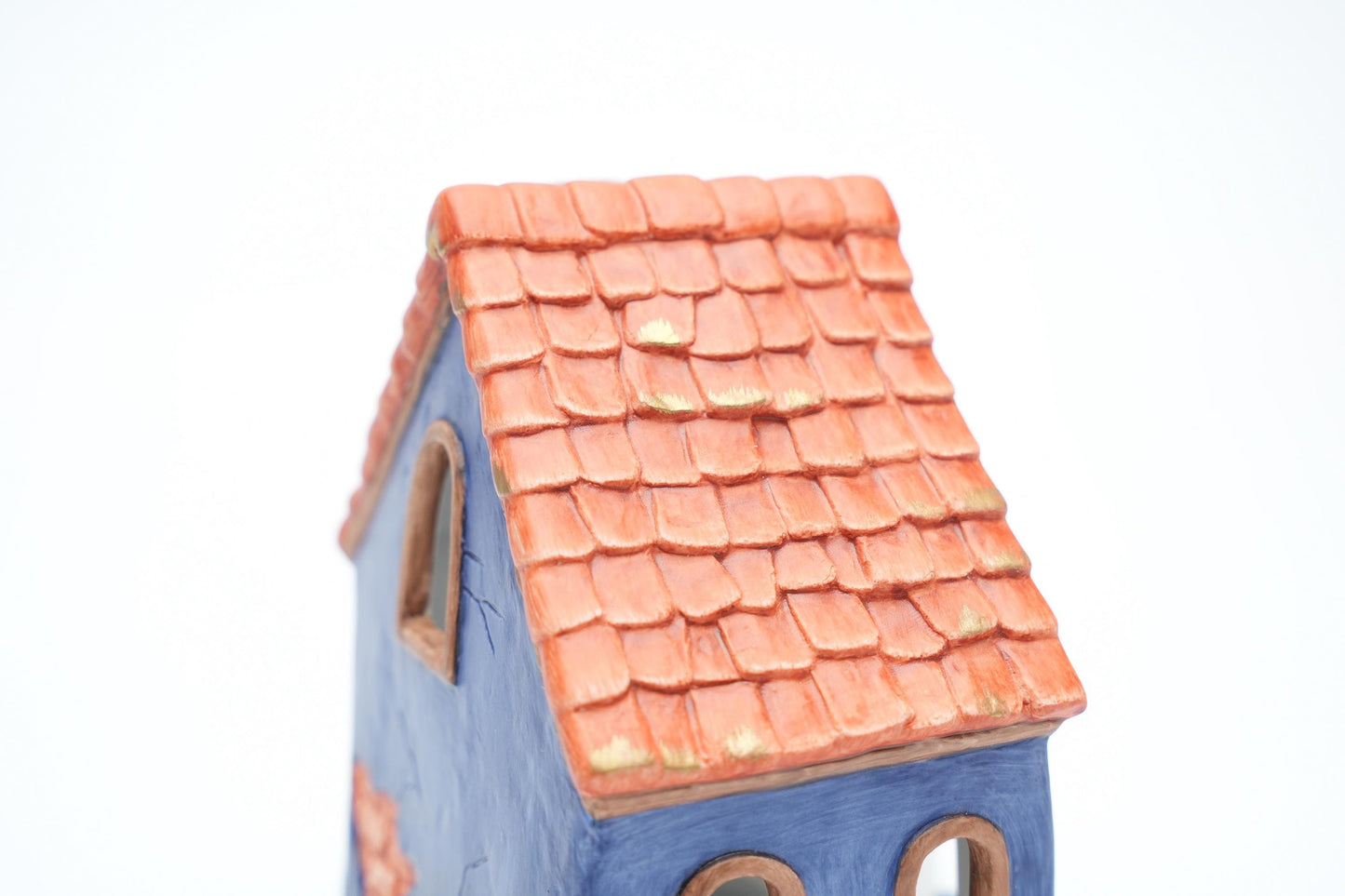 Goebel Rosina Wachtmeister Kaarsenhouder Huisje met Katten – 12 cm / 5 inch