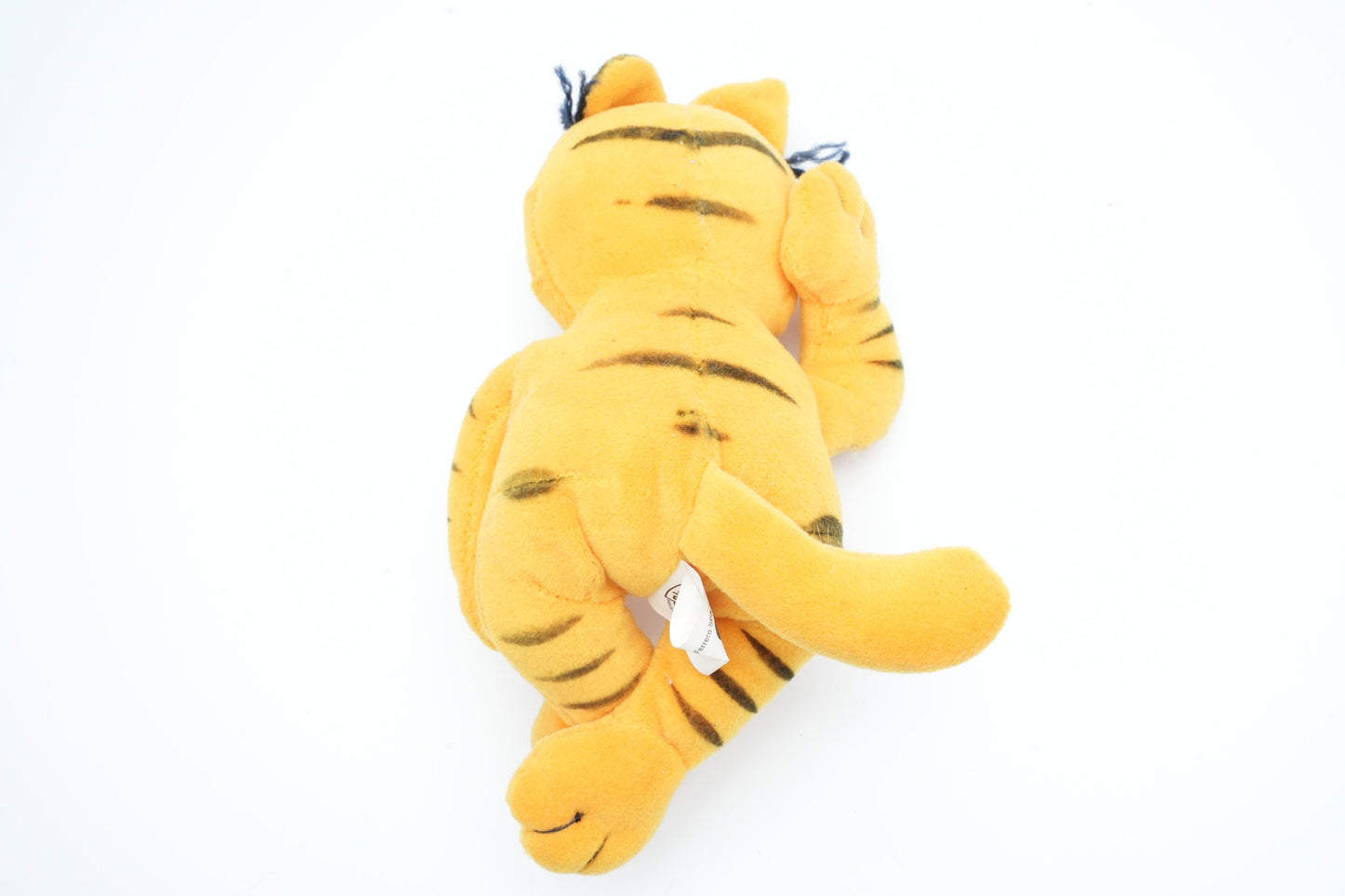 Vintage Garfield lying on the ground | vintage Garfield plush